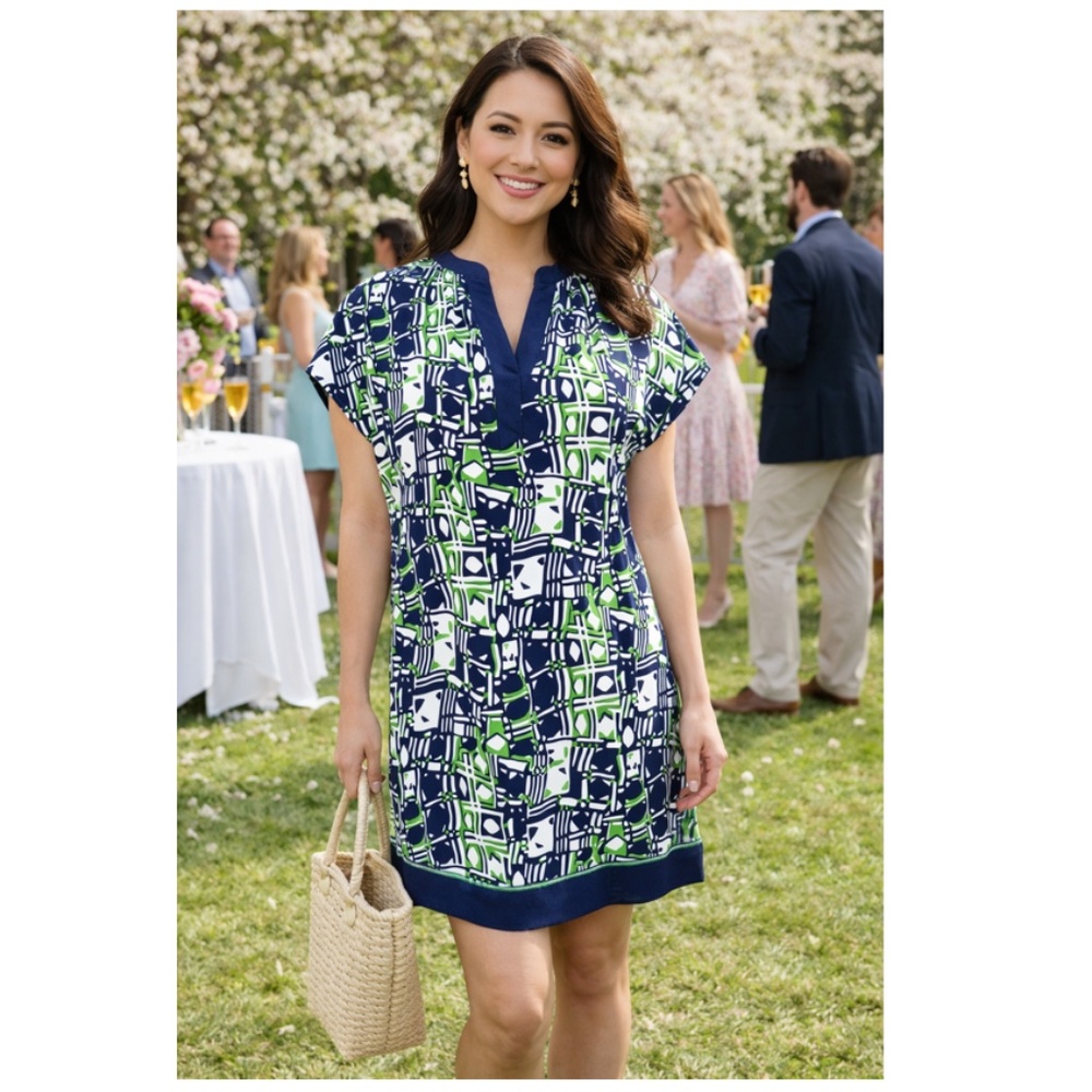 Jade by Melody Tam Green/Blue Abstract Shift Dress